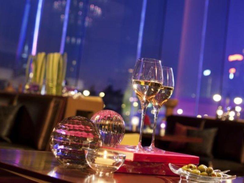 Renaissance Kowloon Hotel Hongkong Buitenkant foto